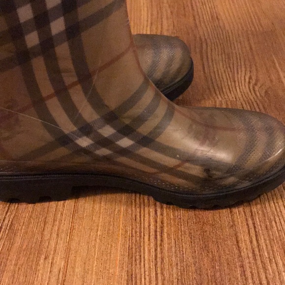 Authentic Burberry Rainboots ☔️ - Picture 4 of 8